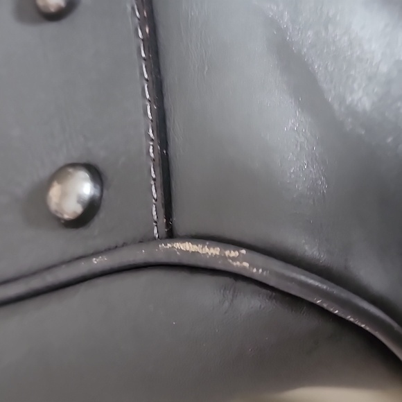 Patricia Nash Gray Floral Embossed Leather Crossbody - Picture 5 of 12